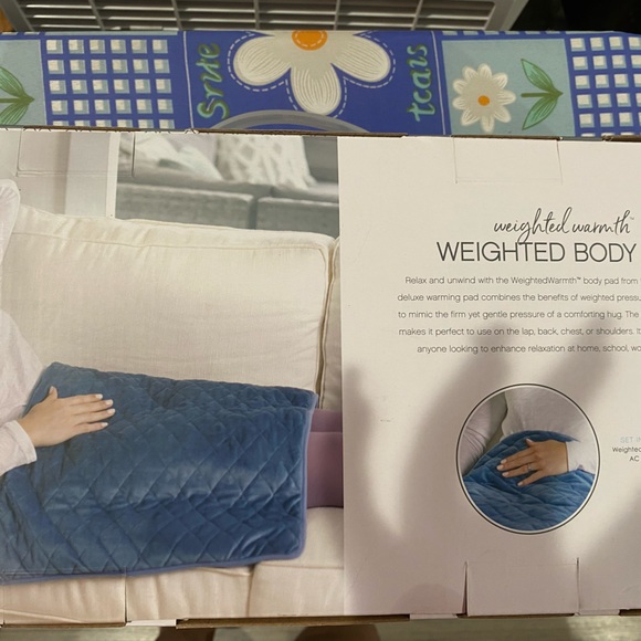 PURE ENRICHMENT
Large Weighted Heated Pad - Picture 4 of 6